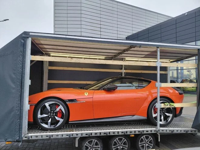 Перевозка автомобилей 33 Перевозка Ferrari